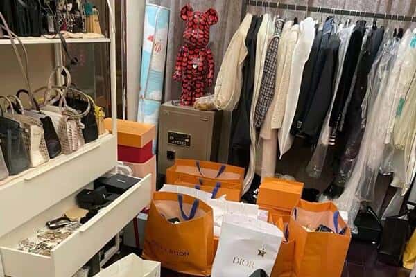 威县回收一线品牌衣服